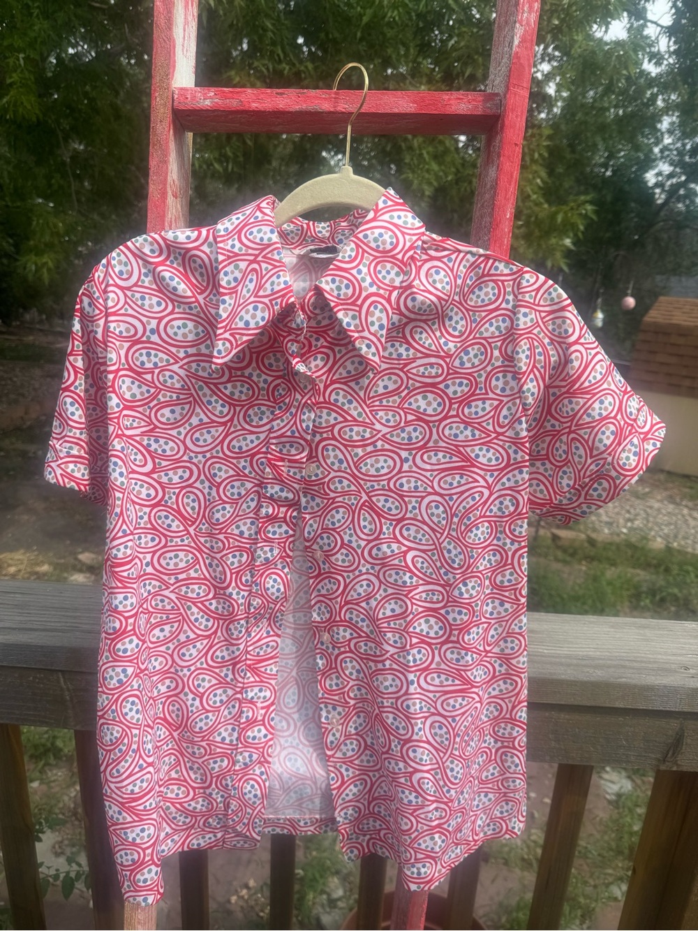 Vintage Red and White Paisley Short-Sleeve Button-Down Shirt